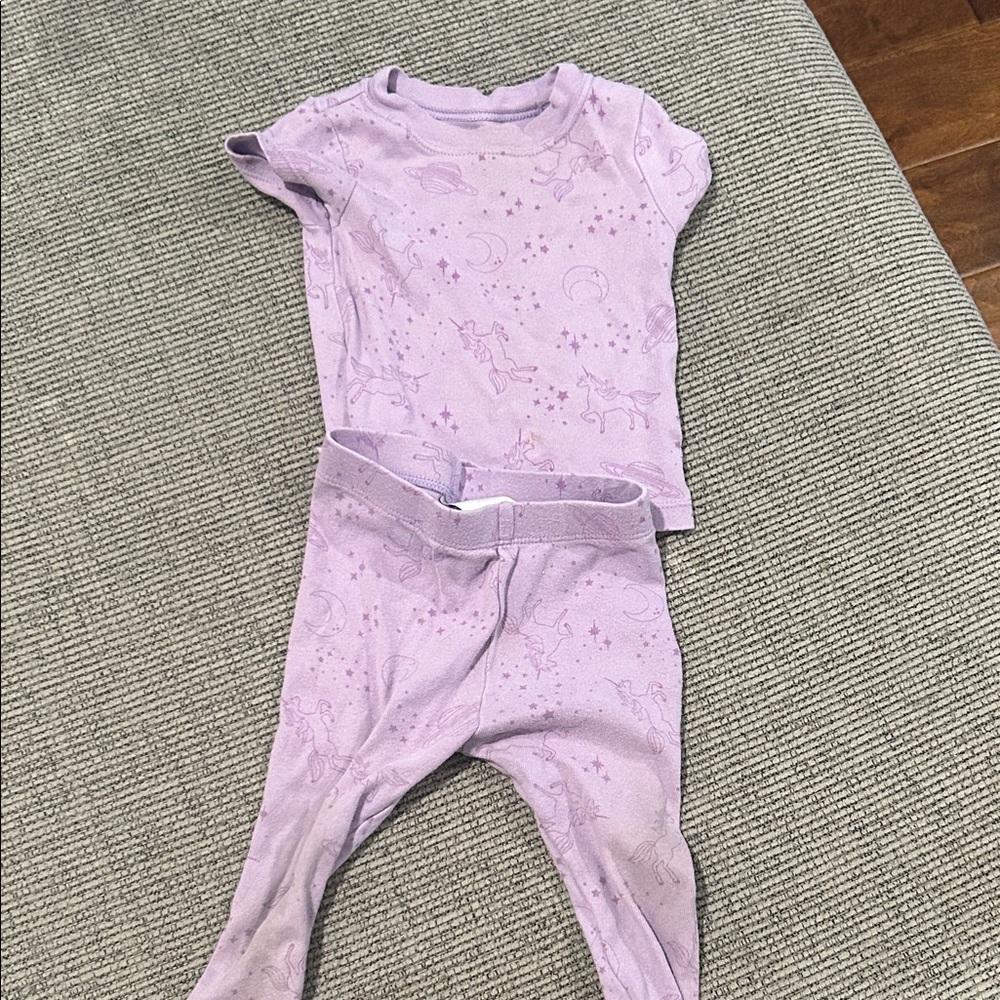 12M 2 piece purple unicorn stars & moon pajama set Short Sleeve